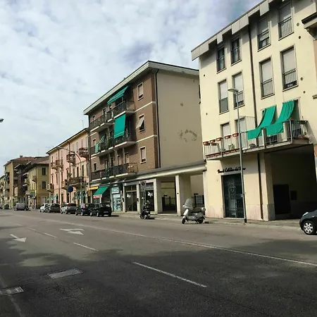 فندق مبيت وإفطار Brigo فيرونا